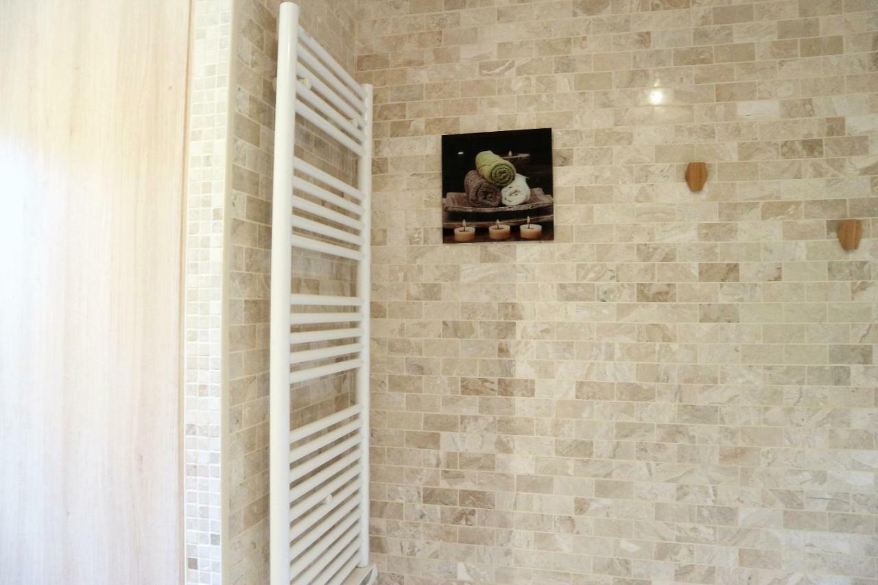 Gite Jet D'Eau Avec Piscine Interieure 30 Minutes Versailles Montainville  Dış mekan fotoğraf